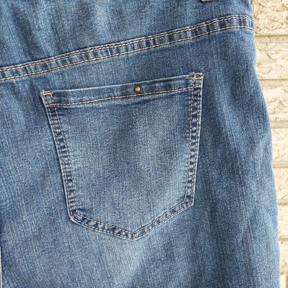 Venezia Denim Jean Shorts with Pockets 18 GUC - Picture 2 of 6